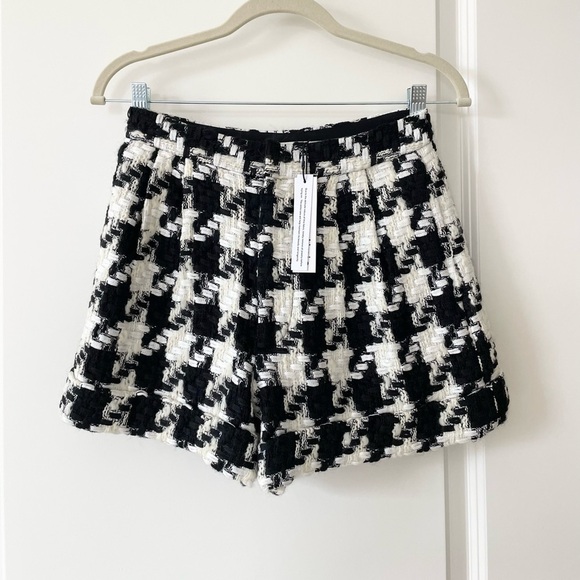Alice + Olivia houndstooth high waisted tweed shorts 0 - Picture 2 of 8